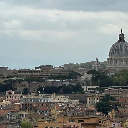 Penthouse Apartment With Terrace Close To Vatican Рим Экстерьер фото