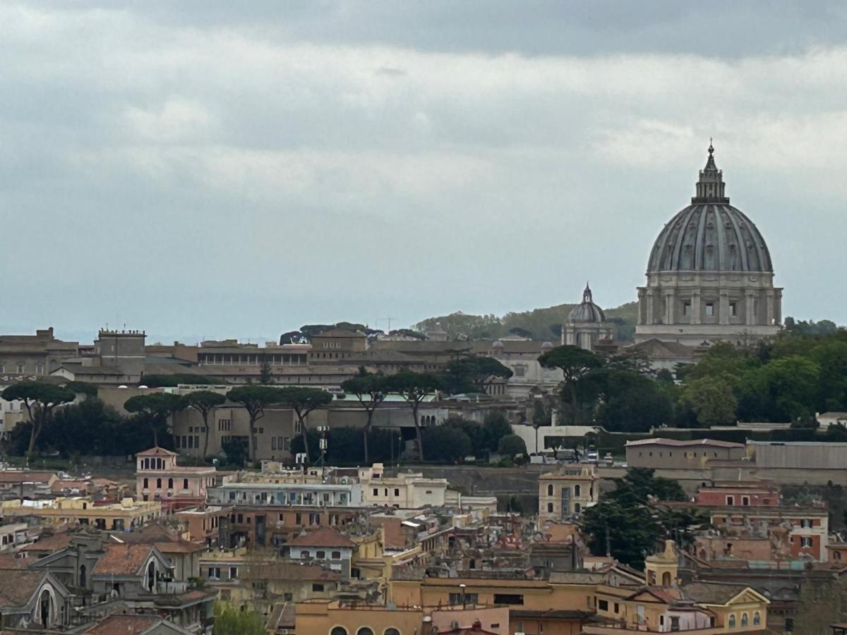 Penthouse Apartment With Terrace Close To Vatican Рим Экстерьер фото